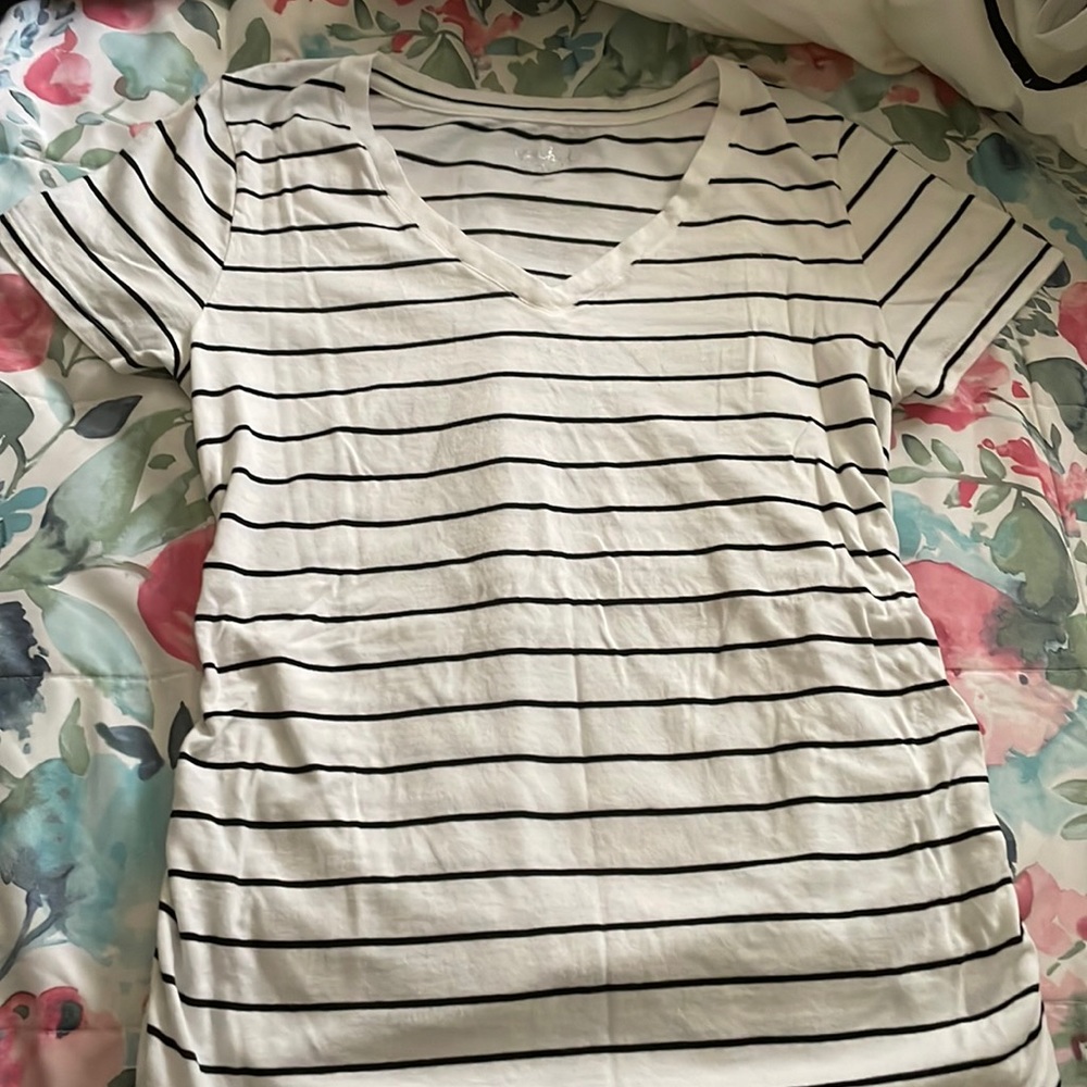 White maternity shirt, good condition